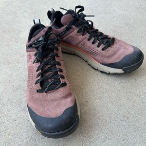 Danner / waterproof hiking shoes / US Size 9